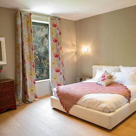 Bed and Breakfast Domaine du Prieuré d'Estagel Saint-Gilles  Exterior foto